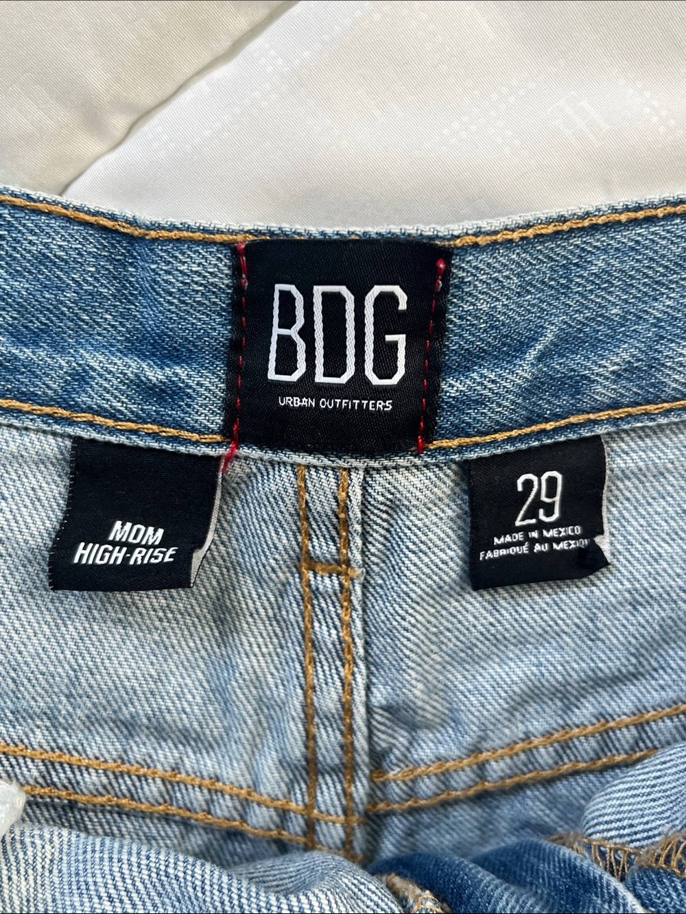 BDG Urban Outfitters Mom High-Rise Blue Denim Cuffed Women's Shorts 100% Cotton - Picture 3 of 5